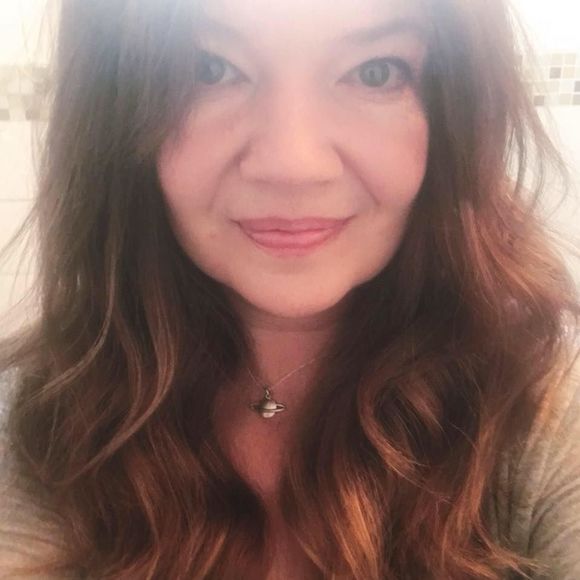 Meet your Posher, Stacy - Picture 1 of 1